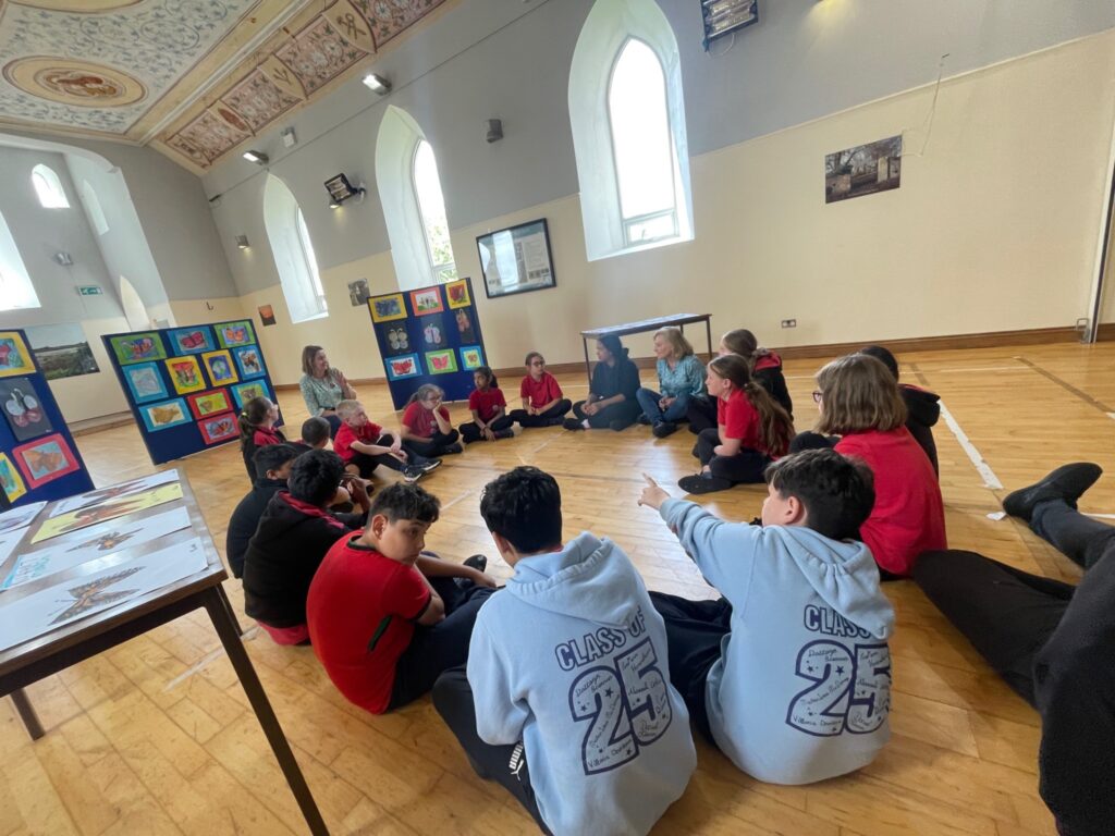Schoolteacher Susan O’Connor leading a chat